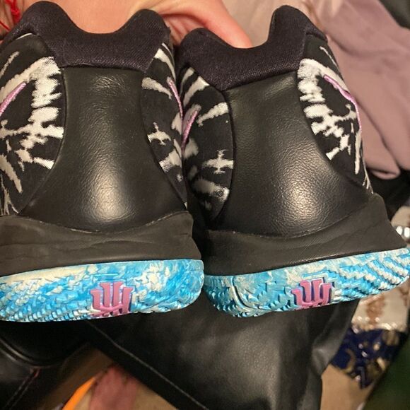 Nike Mens KYRIE 4 'ALL STAR' Athletic Shoe Sneakers - Picture 7 of 11